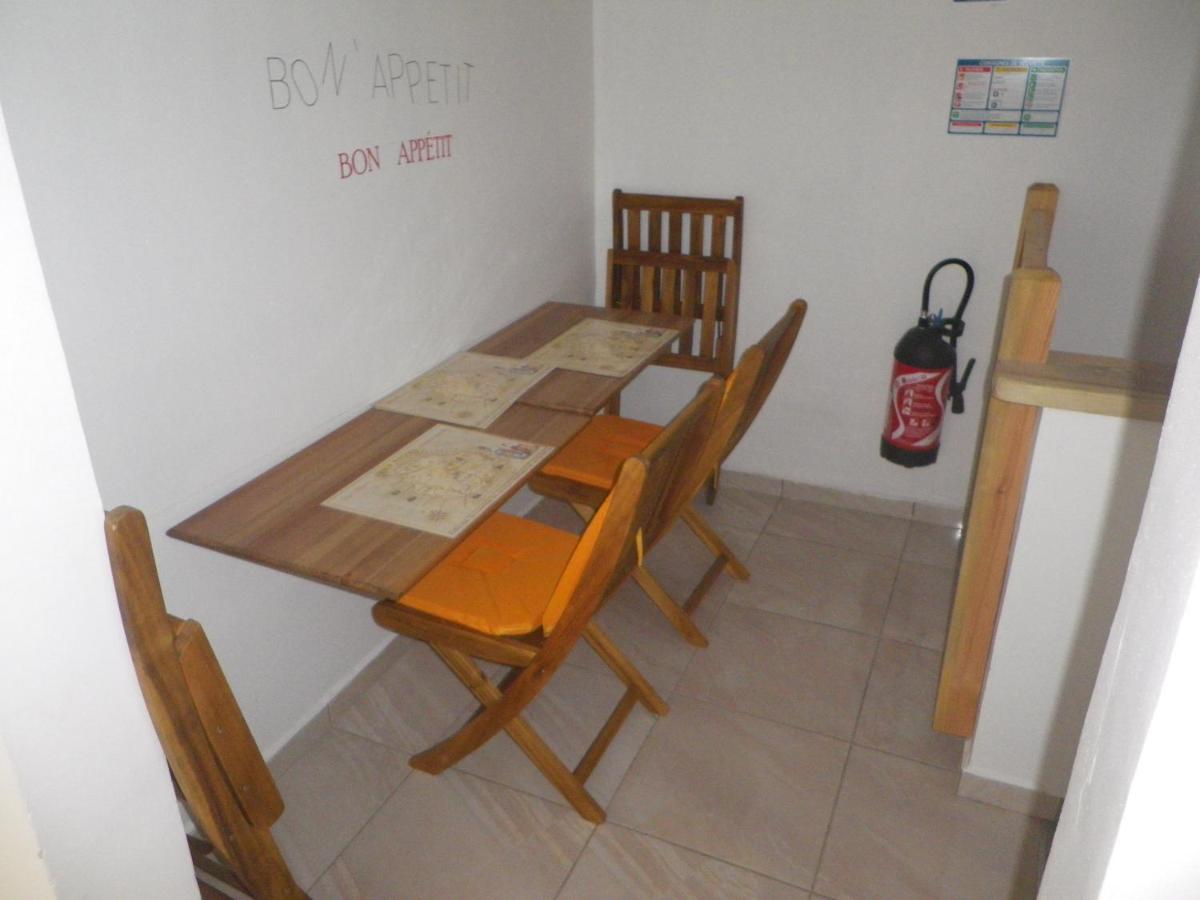Apartament Immeuble Nebot Grand-Bourg  Zewnętrze zdjęcie